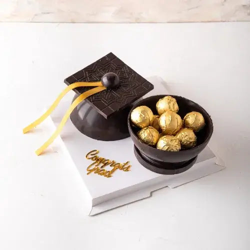 3d-chocolate-graduation-hat-uae