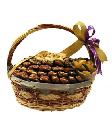 Ramadan Delight" Basket: Jute basket overflowing with premium F16 and Apricot dates