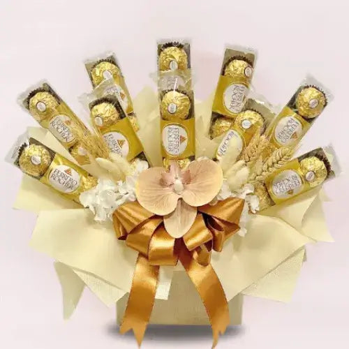 Golden Ferrero Bouquet – Luxury Chocolate Gift with 10 Ferrero T3 Packs – Delivery in Dubai, UAE | Giftshop.ae