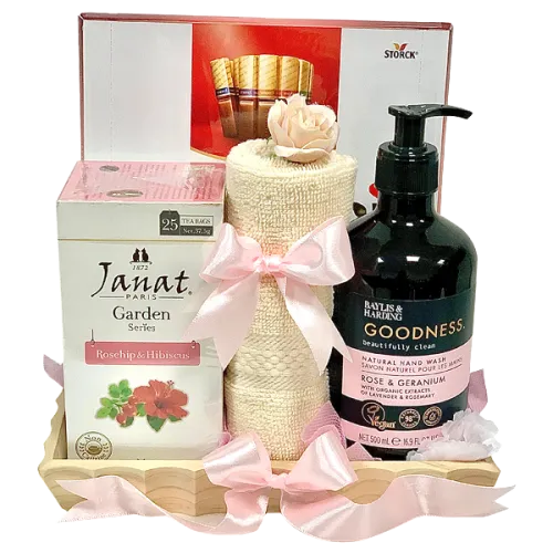 Ladies' Choice Gift Set - gift for women in Dubai, UAE. Lindt Lindor chocolates, vegan hand wash, and scented candle for women.
