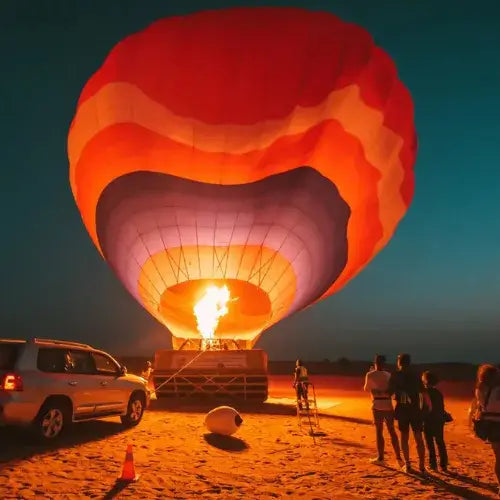 Gift Dubai hot air balloon ride over the desert at sunrise
