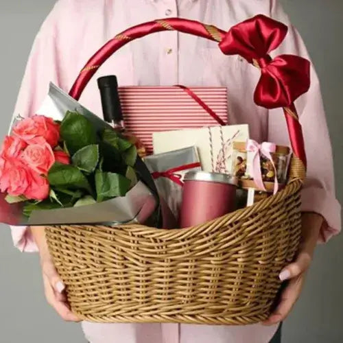 New Year Gifts in Dubai, UAE – Luxury Flowers, Chocolates, and Perfumes