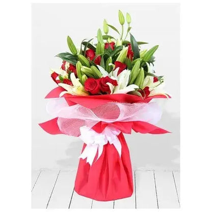 Romantic flower arrangement with lilies and roses for Dubai delivery 