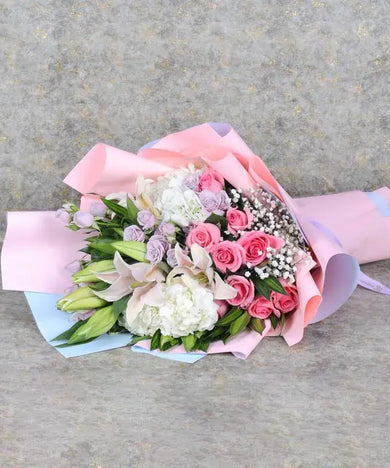 Enchanted Elegance: Luxe Flower Bouquet