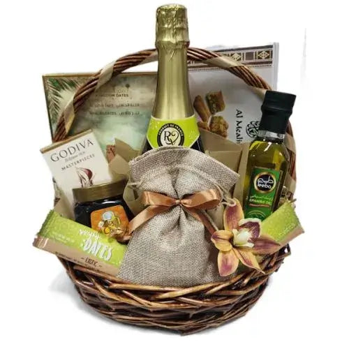 Celebrate Eid al-Fitr with a gourmet gift basket delivered in Dubai (giftshop.ae)