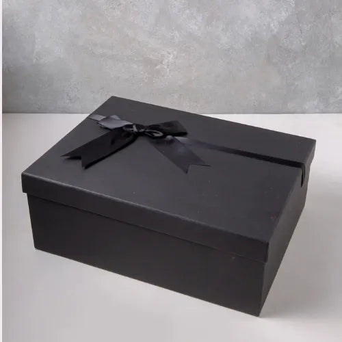 Luxury edible gift set for her in Dubai