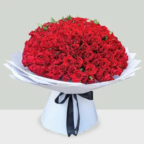 Romantic 200 Red Roses Bouquet for Delivery in Dubai, UAE