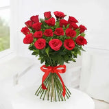 Send a romantic gift! Red roses & red velvet cake, delivered fresh across UAE.