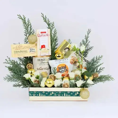 Send a gift hamper online in Dubai with premium snacks and festive decor